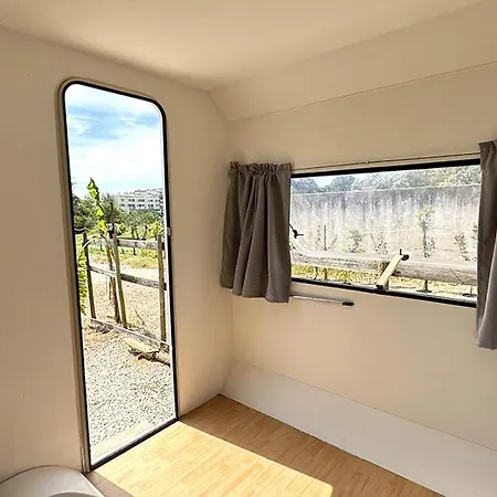 Apartment Vdb - Coworking Space - Work Relax & Sleep *
